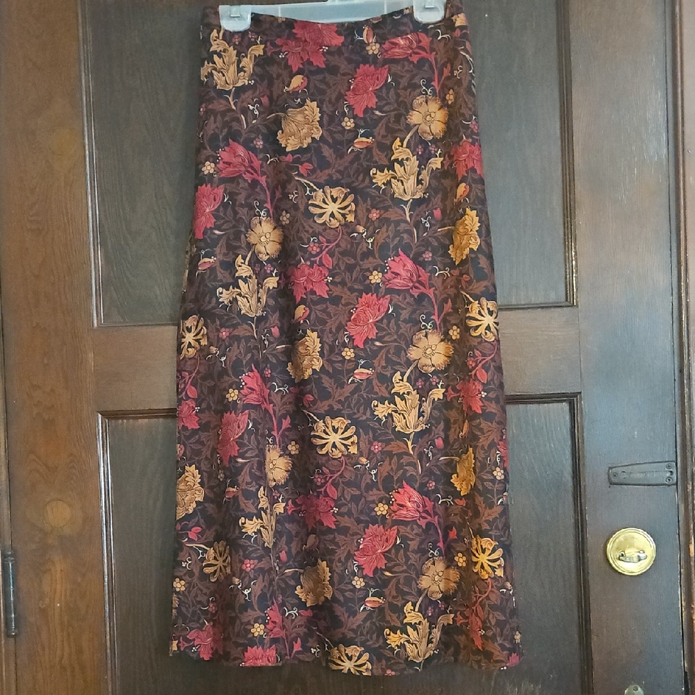 NYCC Floral A-line Vintage Maxi Skirt - Size 8